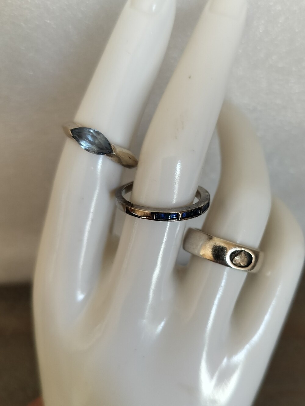 925 Sterling Silver Blue Glass Inset Band Ring - Women Jewelry